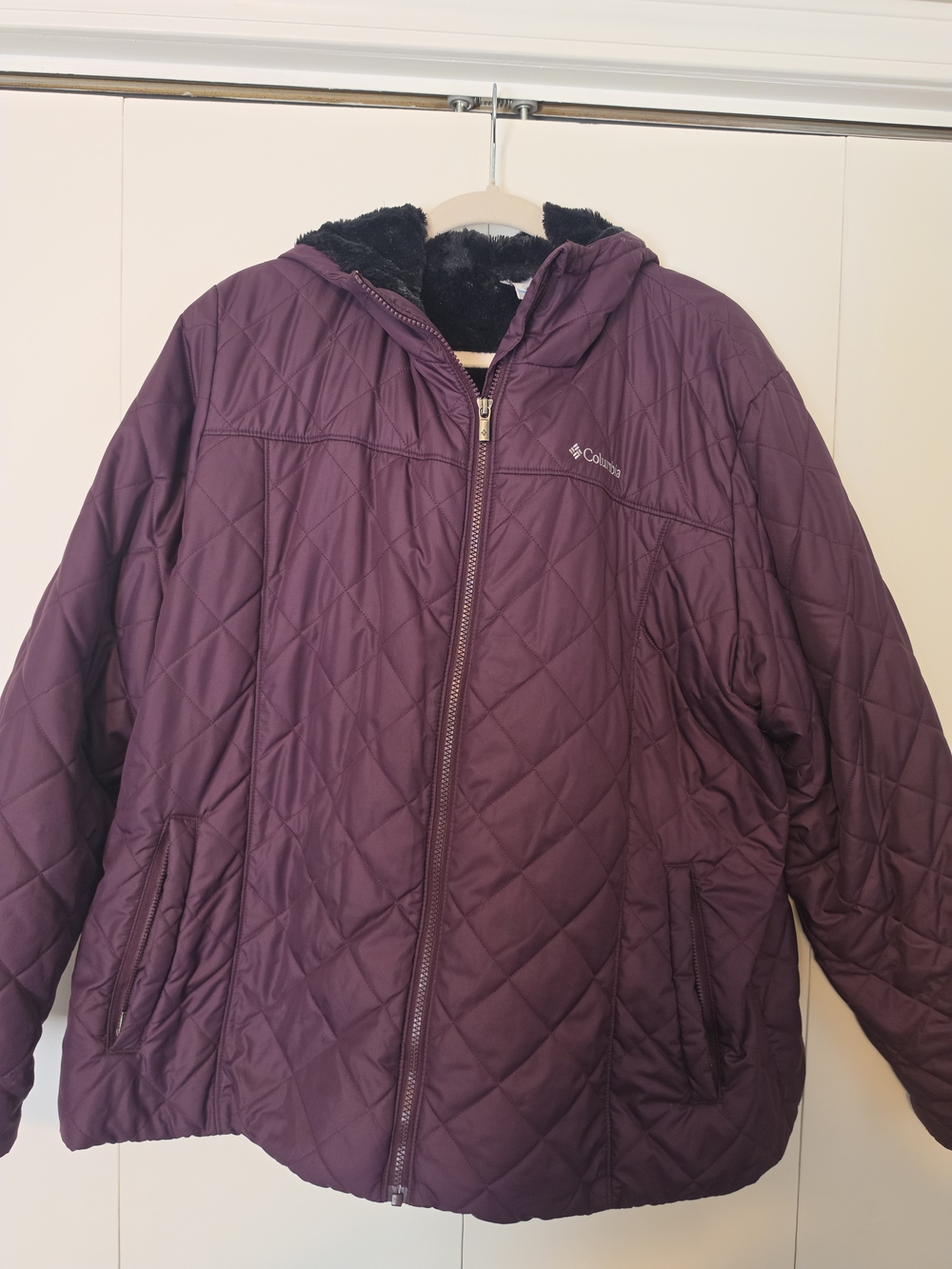 Columbia Quilted Hooded Jacket in Deep Plum